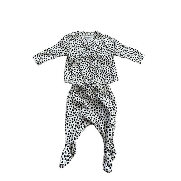 Old Navy Other - Old Navy Baby 0-3M‎ Dalmatian Spot Kimono Top and Footed Pants Set Black White